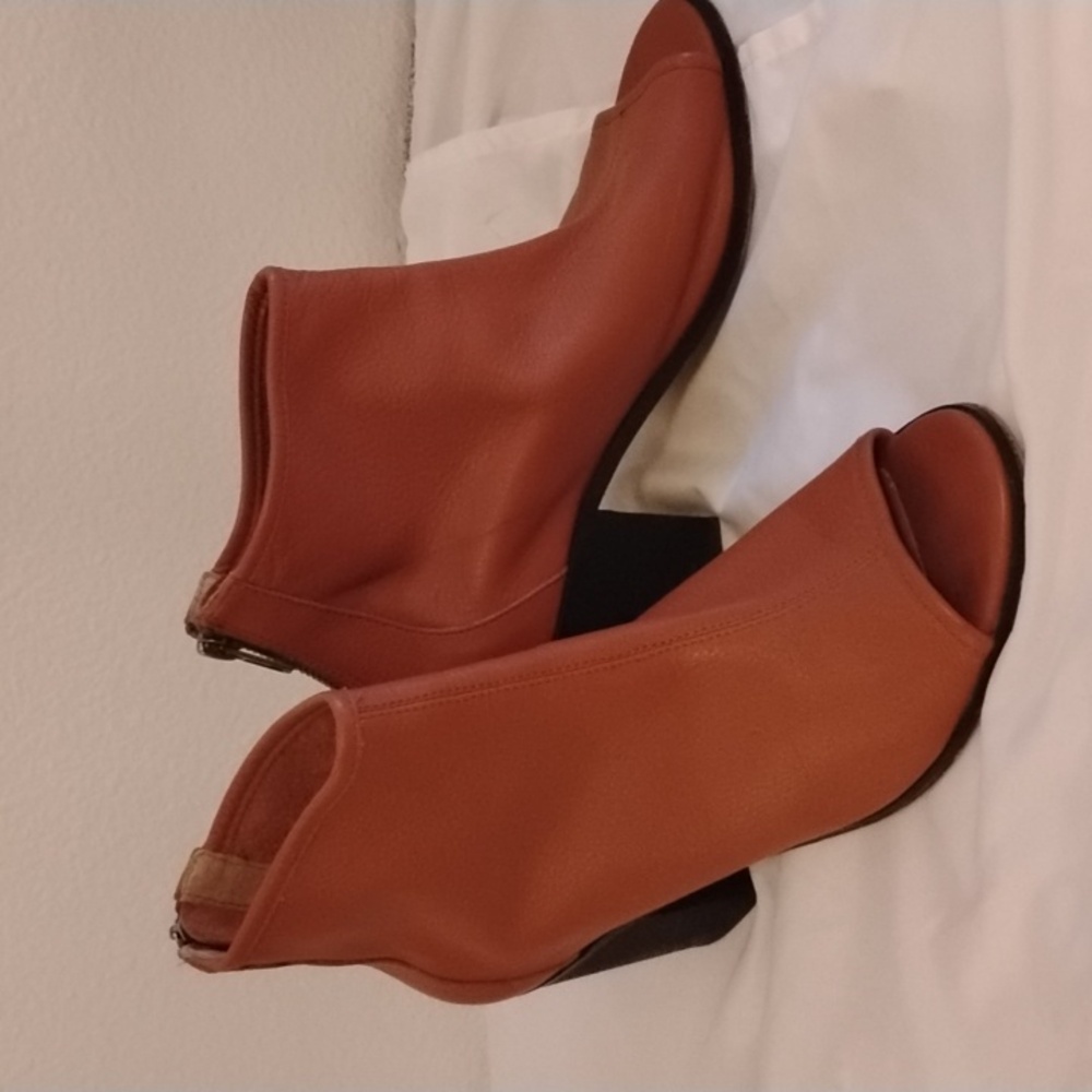 Kelsi Dagger Tan Heeled Peep-Toe Boots